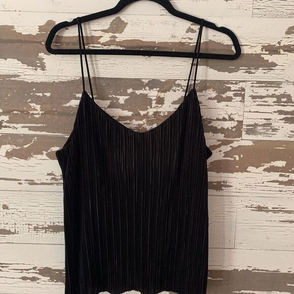 H&M Tops - NWT H&M Black Pleated Cami Sz M